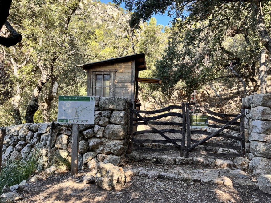 Aufstieg auf den Caragoli und Aussicht auf Valldemossa (3)